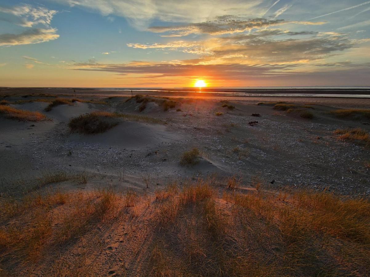 De Dierenweiden Goedereede Buitenkant foto